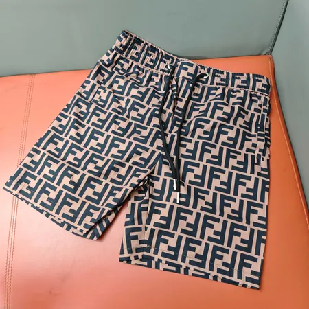 フェンディ ショートパンツ