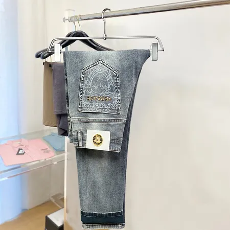 ヴェルサーチ ジーンズ