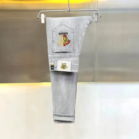 ヴェルサーチ ジーンズ