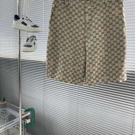 グッチ ショートパンツ