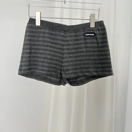 ステューシー ショートパンツ