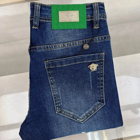 ヴェルサーチ ジーンズ