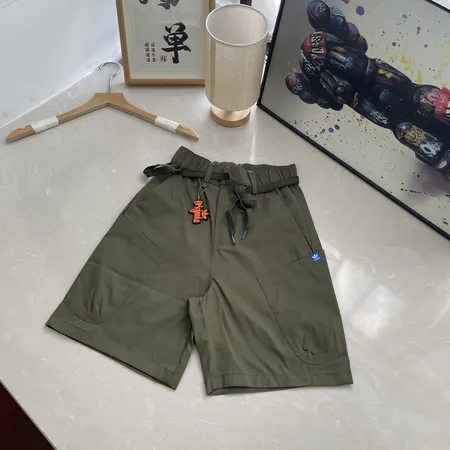 アディダス ショートパンツ