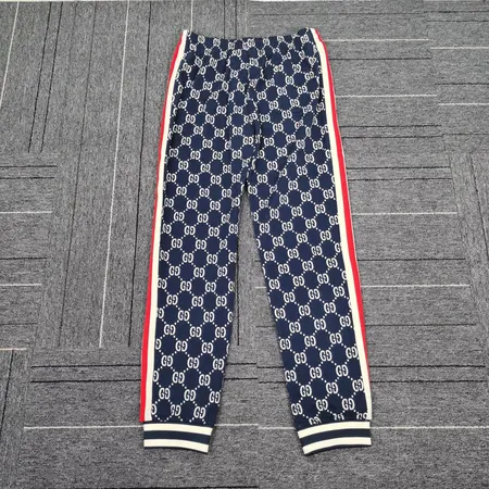 グッチ カジュアルパンツ