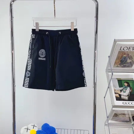 ヴェルサーチ ショートパンツ