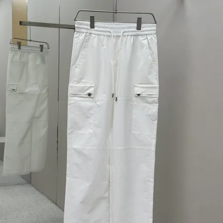 プラダ カジュアルパンツ