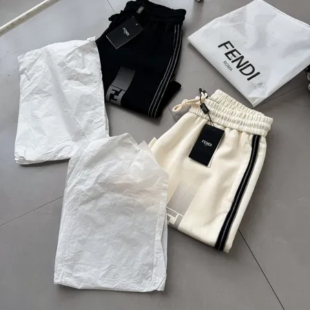 フェンディ ショートパンツ