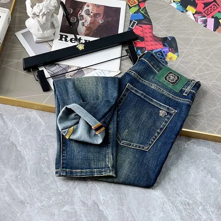 ヴェルサーチ ジーンズ