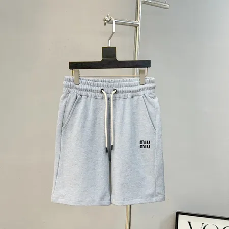 ミュウミュウ ショートパンツ