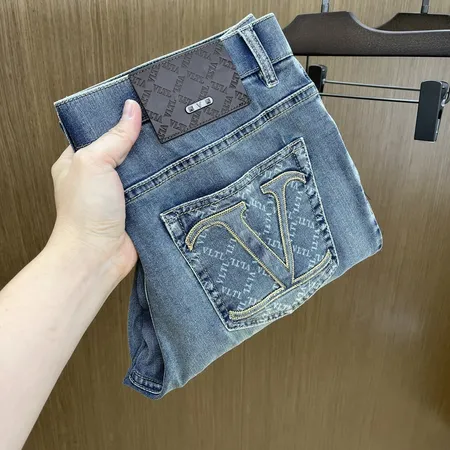 ヴァレンティノ ジーンズ