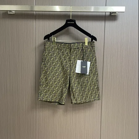 フェンディ ショートパンツ