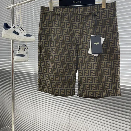 フェンディ ショートパンツ