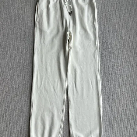 バーバリー ス カジュアルパンツ