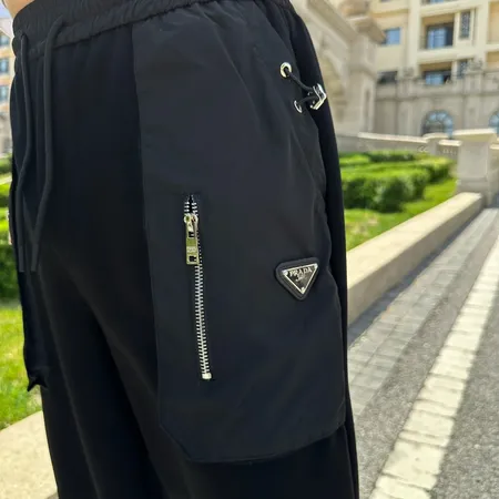 プラダ ショートパンツ