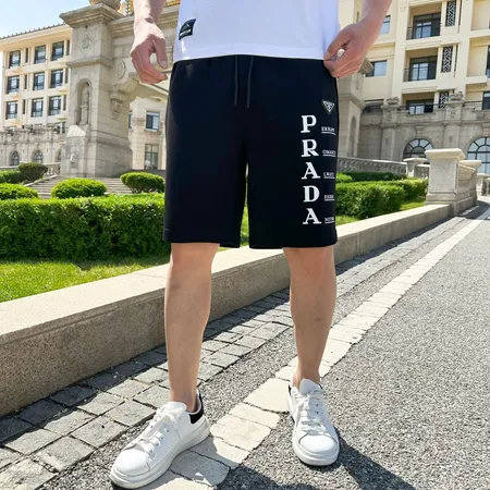 プラダ ショートパンツ