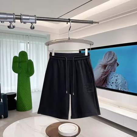 フェンディ ショートパンツ