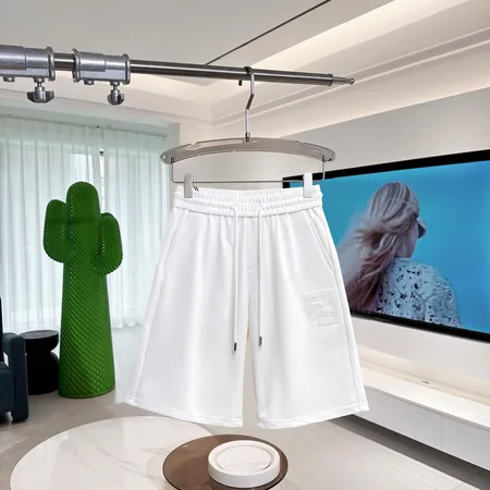 フェンディ ショートパンツ