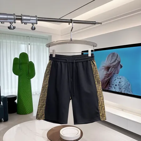 フェンディ ショートパンツ