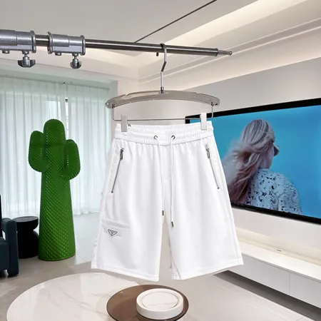 プラダ ショートパンツ