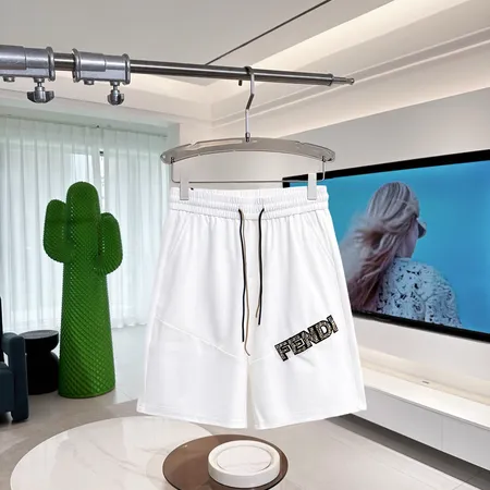 フェンディ ショートパンツ