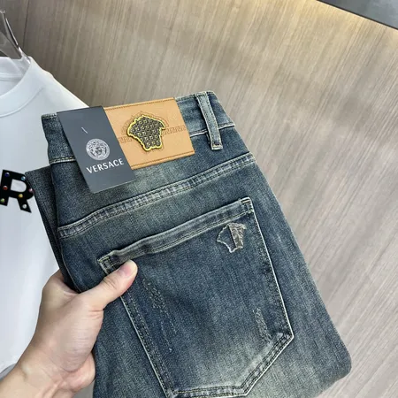 ヴェルサーチ ジーンズ