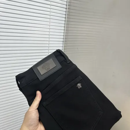 ヴェルサーチ ジーンズ