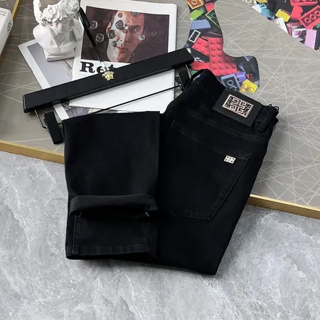 ジバンシィ ジーンズ