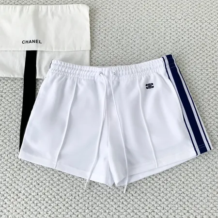 セリーヌ ショートパンツ