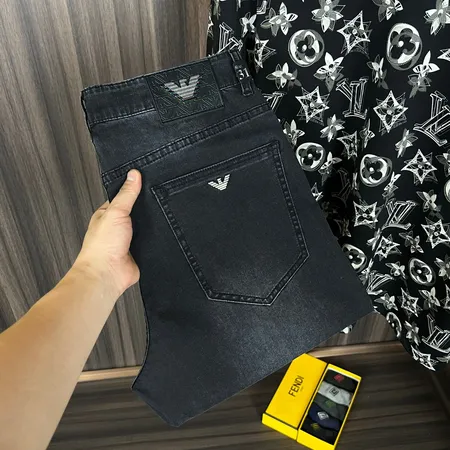 アルマーニ ジーンズ