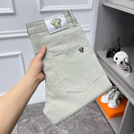 ヴェルサーチ ジーンズ