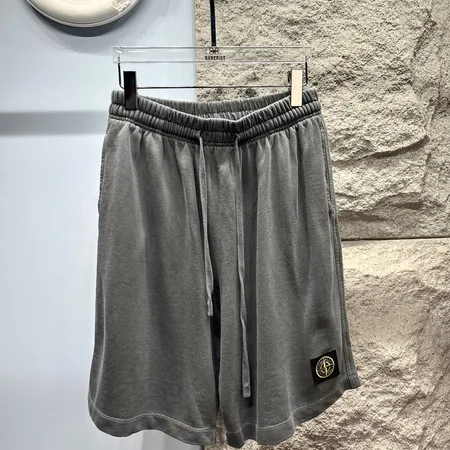 ストーンアイランド ショートパンツ