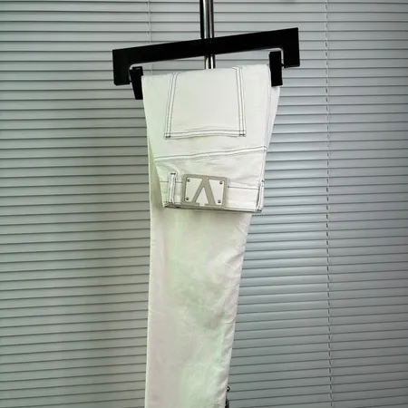 ヴァレンティノ ジーンズ