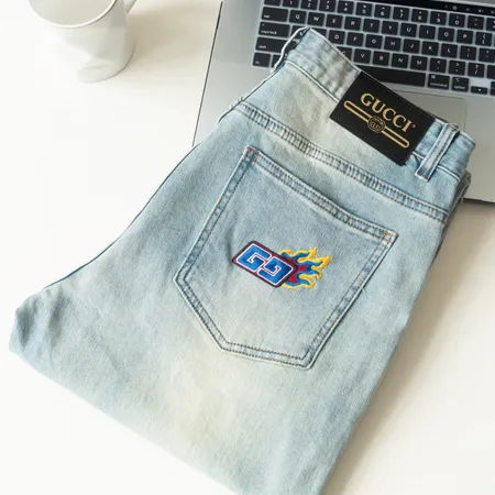 グッチ ジーンズ