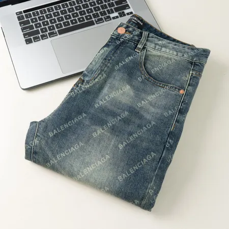 バレンシアガ ジーンズ