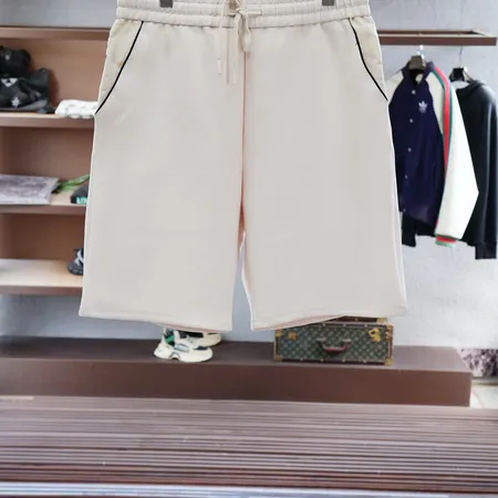 プラダ ショートパンツ