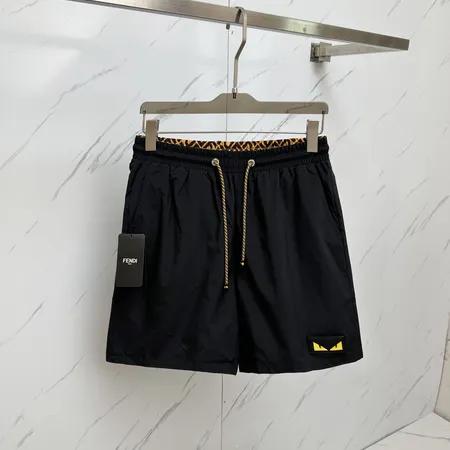 フェンディ ショートパンツ