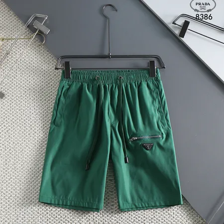 プラダ ショートパンツ