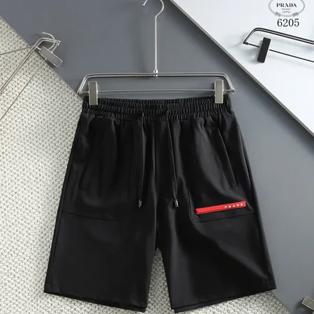 プラダ ショートパンツ
