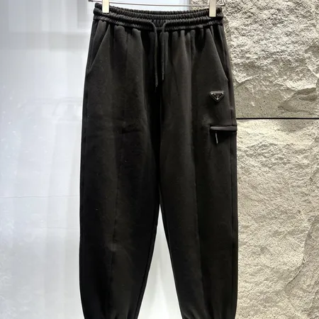 プラダ カジュアルパンツ