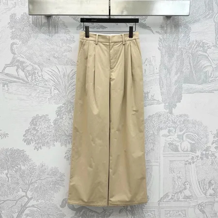 セリーヌ カジュアルパンツ