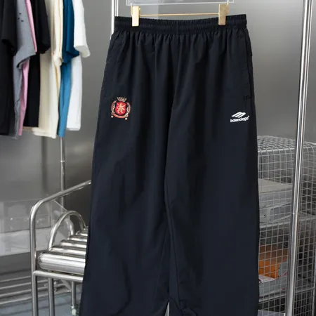 バレンシアガ カジュアルパンツ