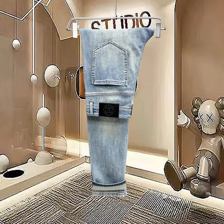 ヴァレンティノ ジーンズ