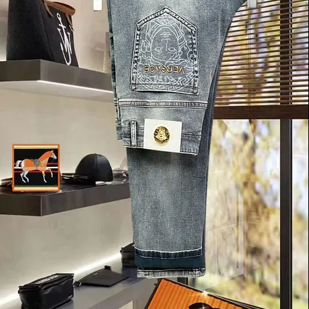 ヴェルサーチ ジーンズ