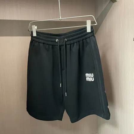 ステューシー ショートパンツ