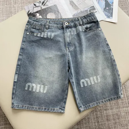 ステューシー ショートパンツ