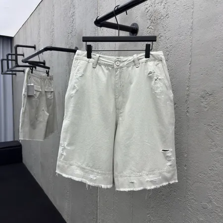 セリーヌ ショートパンツ