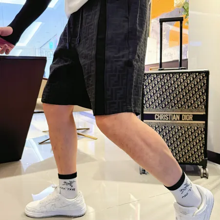 フェンディ ショートパンツ