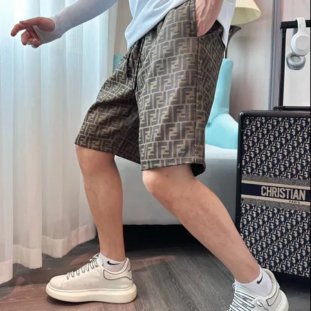 フェンディ ショートパンツ