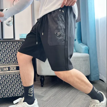 プラダ ショートパンツ