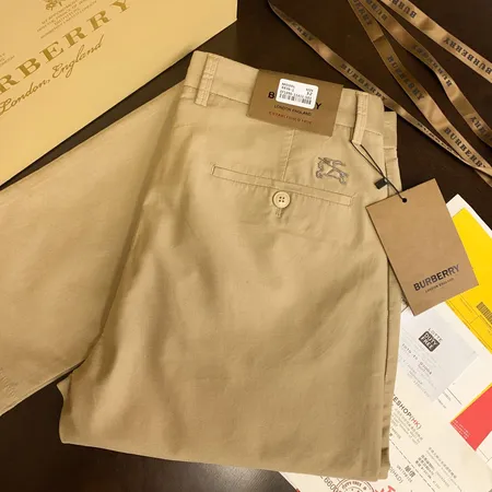 バーバリー ス カジュアルパンツ